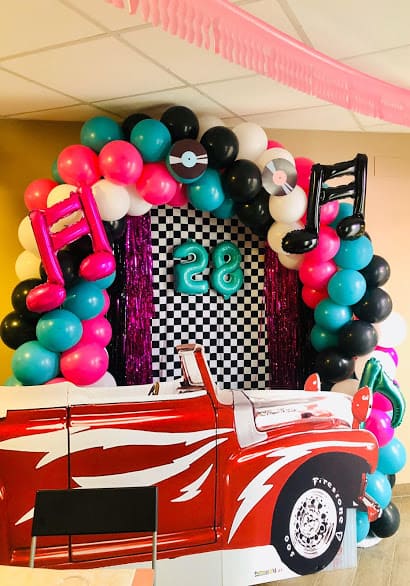 decoración personalizada cumpleaños coche 28 musica