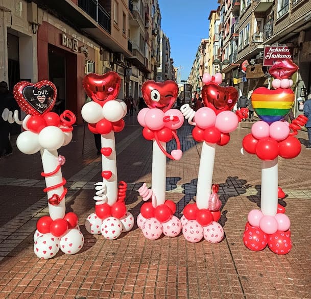 decoración globos columnas san valentin corazon comercios delicias