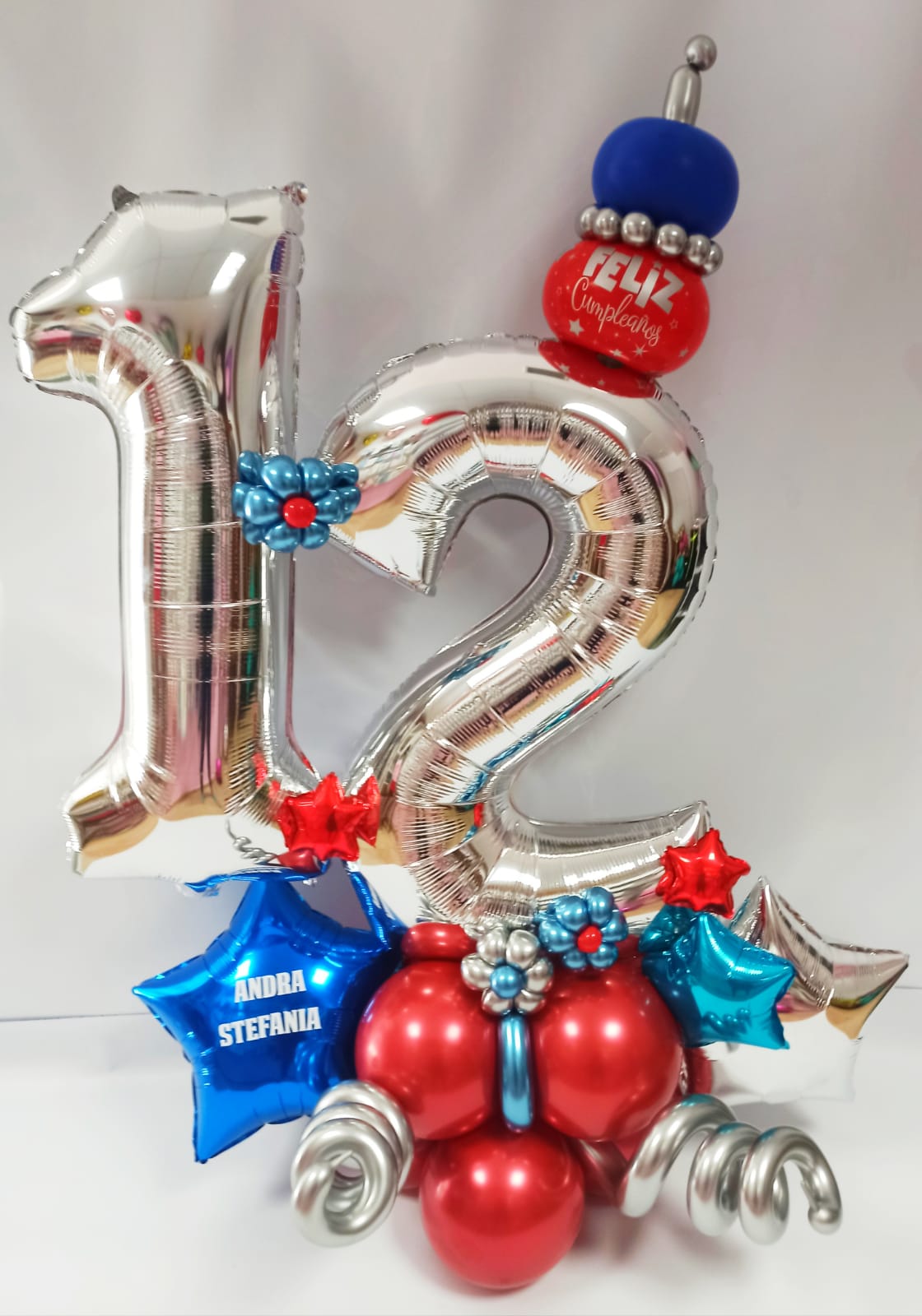 Arreglo de globos de Cumpeaños 12