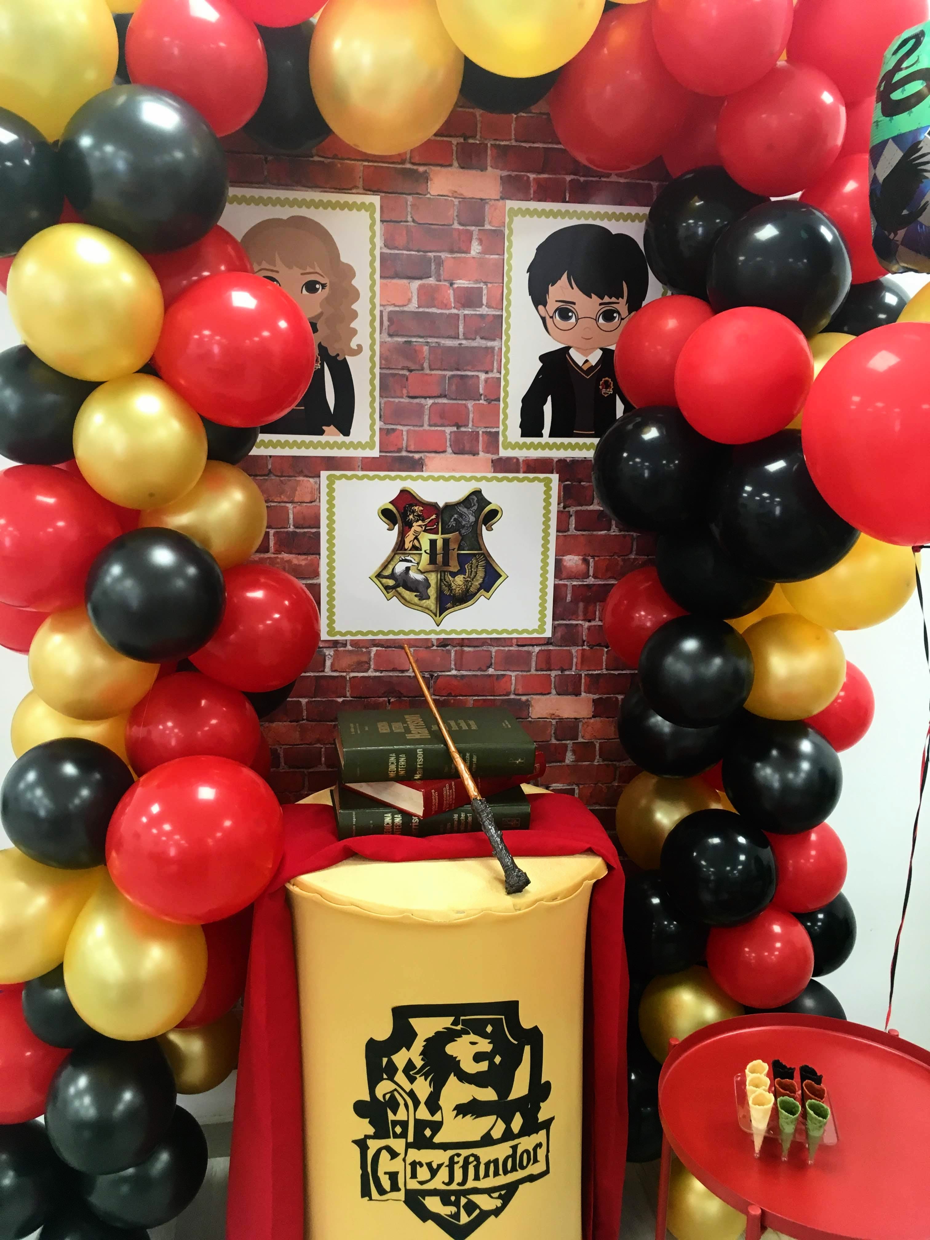 decoración personalizada cumpleaños Harry Potter gryffindor