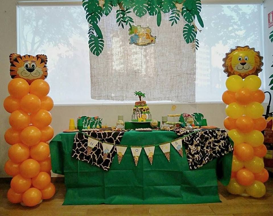 decoración personalizada jungla cumpleaños