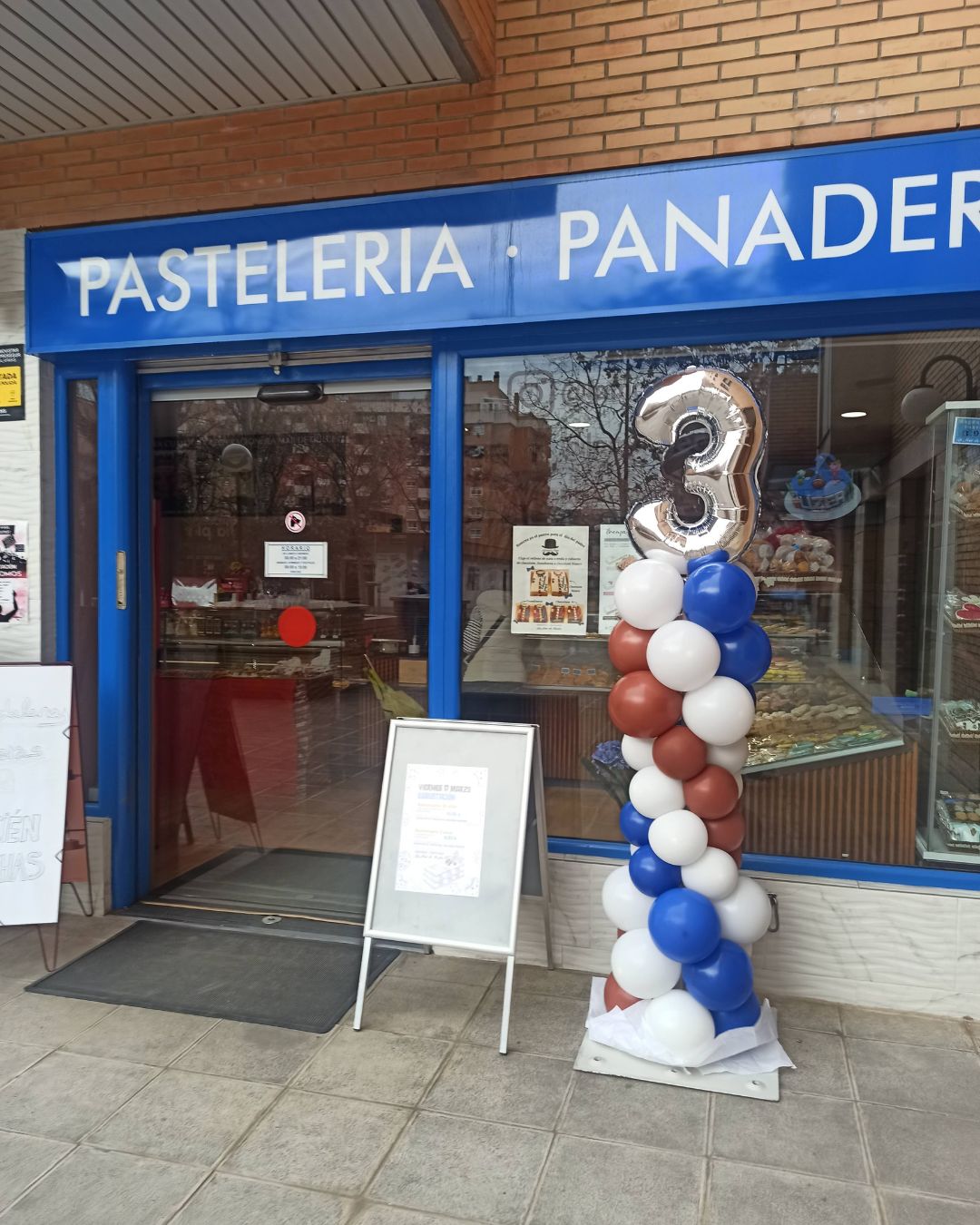 Columnas de globos para empresas Panadería
