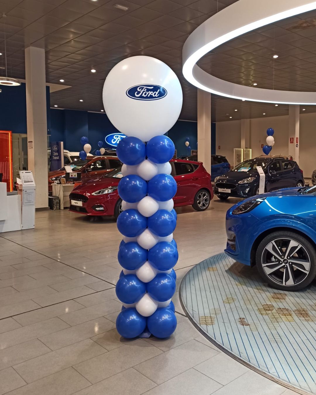 Columnas de Globos para Concesionarios FORD